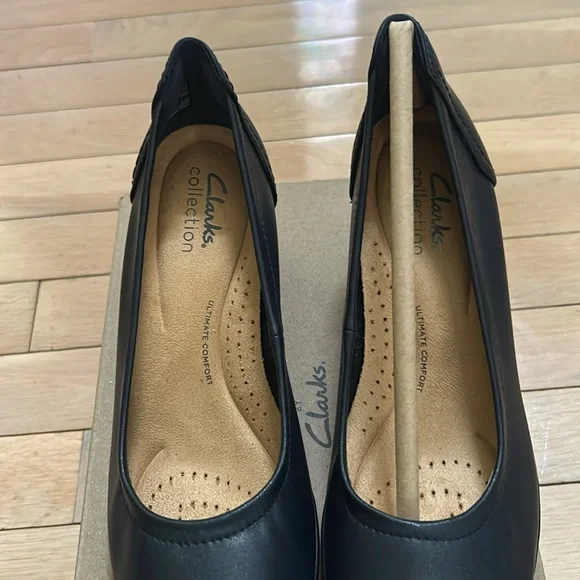 Clarks Women's, Nelley Pearl Pump Navy 7 M - Picture 5 of 6